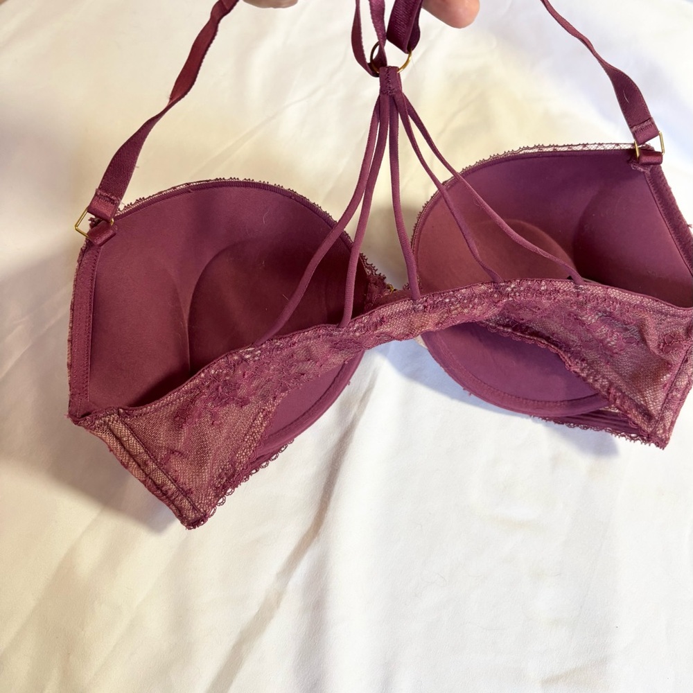 Victoria's Secret Lace Bra in Deep Red - Picture 4 of 6
